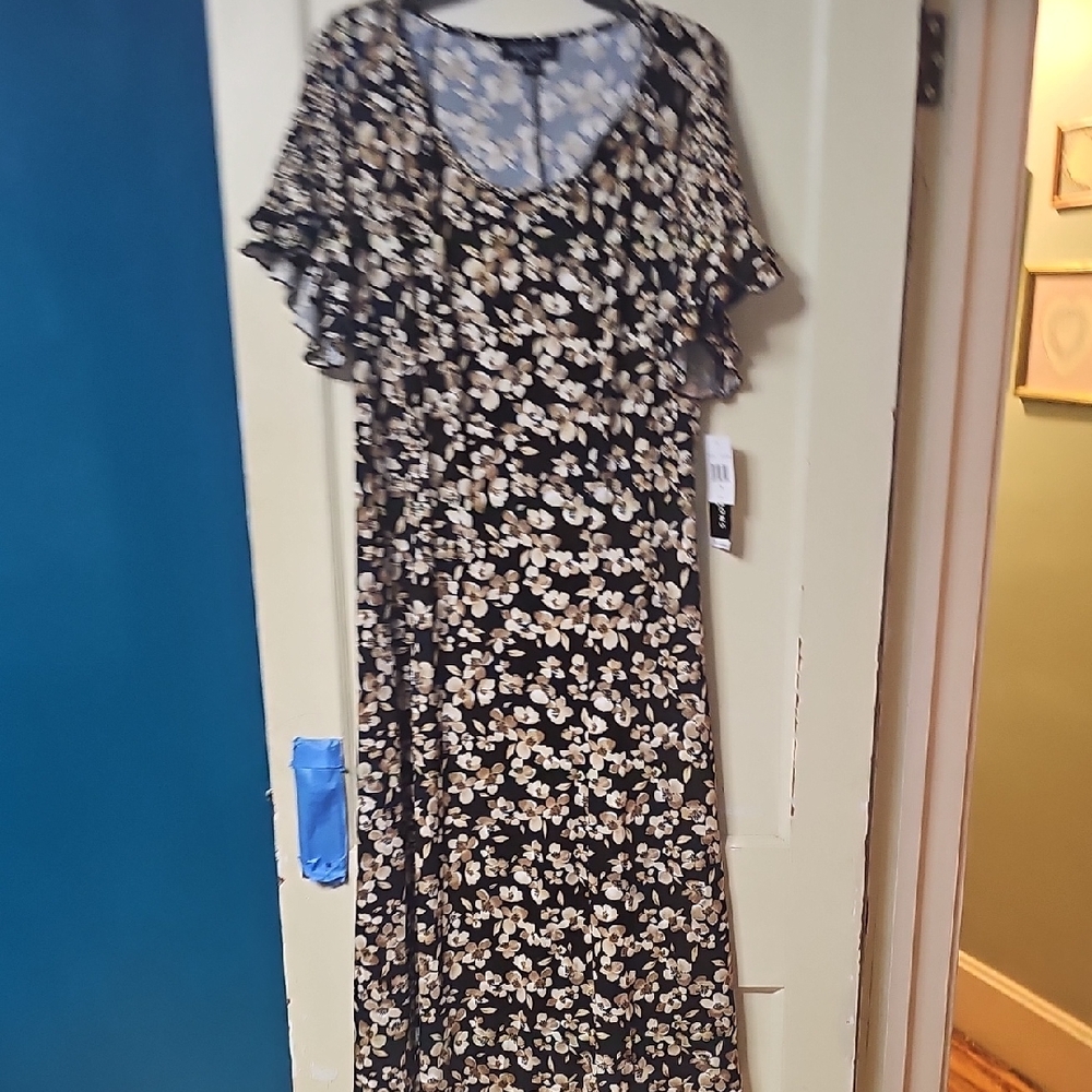Perceptions Black and Cream Floral Maxi Dress